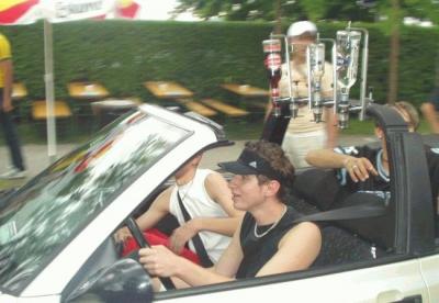 QUIERO UN DESCAPOTABLE